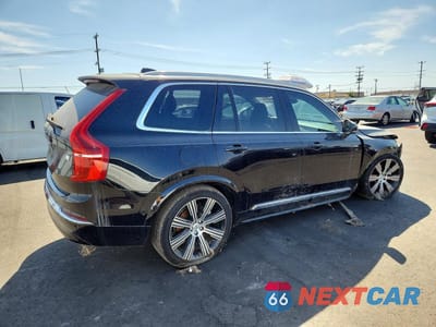 Trzecie zdjęcie samochodu z tyłu: 2024 VOLVO XC90 RECHARGE PLUG-I VIN:YV4H60LF5R1244832 - miniatura