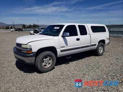 2001 CHEVROLET SILVERADO K1500 1GCEK19V21E117894 - główne zdjęcie licytacji z USA - miniatura