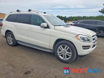 Czwarte zdjęcie samochodu z boku: 2013 MERCEDES-BENZ GL 450 4MATIC VIN:4JGDF7CEXDA176758 - miniatura
