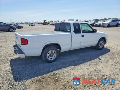 Trzecie zdjęcie samochodu z tyłu: 1999 GMC SONOMA VIN:1GTCS19XXX8500479 - miniatura