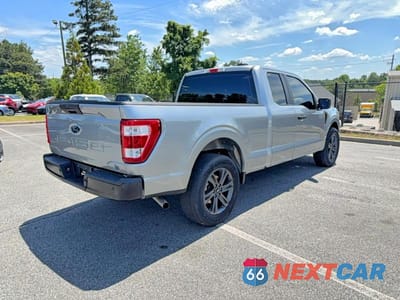 Czwarte zdjęcie samochodu z boku: 2023 FORD F150 SUPER CAB VIN:1FTEX1CB2PKE51093 - miniatura