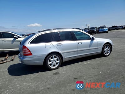 Trzecie zdjęcie samochodu z tyłu: 2003 MERCEDES-BENZ C 240 SPORTWAGON VIN:WDBRH61J53F390703 - miniatura