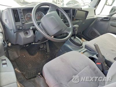 Zdjęcie 8 z 13 samochodu: 2020 CHEVROLET 5500HD BOX TRUCK VIN:JALEEW165L7900559 - miniatura