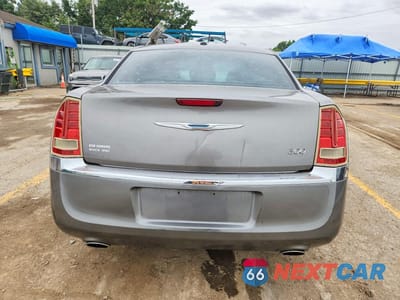 Zdjęcie 6 z 12 samochodu: 2012 CHRYSLER 300 VIN:2C3CCAAG6CH107385 - miniatura