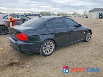 Trzecie zdjęcie samochodu z tyłu: 2011 BMW 328 XI VIN:WBAPK7C53BF197090 - miniatura