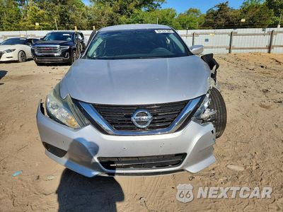 Piąte zdjęcie samochodu w środku: 2018 NISSAN ALTIMA 2.5 S VIN:1N4AL3AP4JC112637 - miniatura