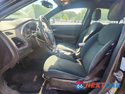 Zdjęcie 7 z 12 samochodu: 2012 CHRYSLER 200 LX VIN:1C3CCBABXCN106516 - miniatura