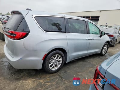 Trzecie zdjęcie samochodu z tyłu: 2024 CHRYSLER PACIFICA TOURING VIN:2C4RC1FG3RR191361 - miniatura