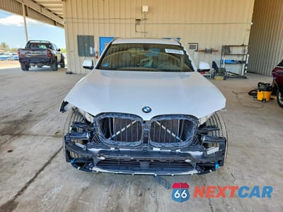 Piąte zdjęcie samochodu w środku: 2018 BMW X3 XDRIVE30I VIN:5UXTR9C58JLD57300 - miniatura