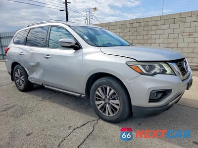 Czwarte zdjęcie samochodu z boku: 2017 NISSAN PATHFINDER SV VIN:5N1DR2MN6HC607213 - miniatura