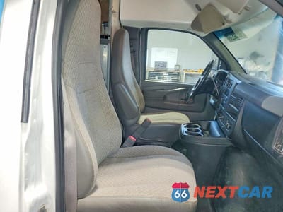 Zdjęcie 11 z 14 samochodu: 2014 CHEVROLET EXPRESS G3500 VIN:1GB0G2CL1E1194251 - miniatura
