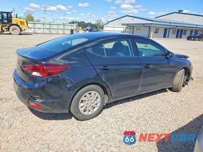 Trzecie zdjęcie samochodu z tyłu: 2019 HYUNDAI ELANTRA SE VIN:5NPD74LF1KH450248 - miniatura