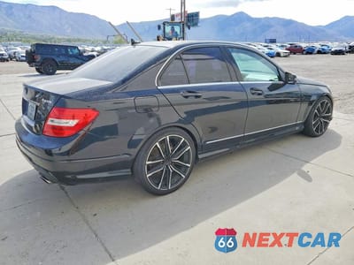 Trzecie zdjęcie samochodu z tyłu: 2012 MERCEDES-BENZ C 300 4MATIC VIN:WDDGF8BB4CA617576 - miniatura