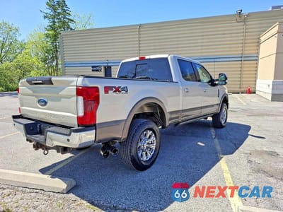 Czwarte zdjęcie samochodu z boku: 2017 FORD F250 SUPER DUTY VIN:1FT7W2BT3HEE59487 - miniatura