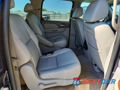 Zdjęcie 11 z 13 samochodu: 2007 CHEVROLET SUBURBAN C1500 VIN:1GNFC16017J173696 - miniatura