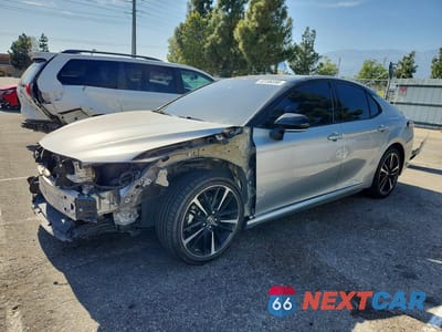 2019 TOYOTA CAMRY XSE 4T1B61HK3KU211042 - główne zdjęcie licytacji z USA - miniatura
