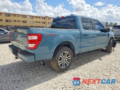 Trzecie zdjęcie samochodu z tyłu: 2023 FORD F150 SUPERCREW VIN:1FTEW1CP4PKD41094 - miniatura