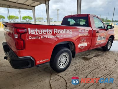Trzecie zdjęcie samochodu z tyłu: 2021 CHEVROLET SILVERADO C1500 VIN:3GCNWAEK2MG386345 - miniatura