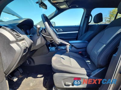 Zdjęcie 7 z 13 samochodu: 2017 FORD EXPLORER XLT VIN:1FM5K8D86HGD73976 - miniatura