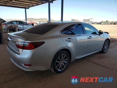 Trzecie zdjęcie samochodu z tyłu: 2016 LEXUS ES 300H VIN:JTHBW1GG1G2108687 - miniatura