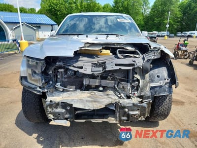 Piąte zdjęcie samochodu w środku: 2017 FORD F150 RAPTOR VIN:1FTFW1RG7HFB54311 - miniatura