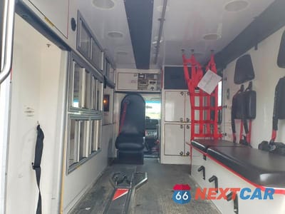 Zdjęcie 10 z 13 samochodu: 2019 FORD ECONOLINE - AMBULANCE VIN:1FDWE3FS2KDC04070 - miniatura
