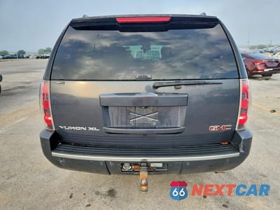 Zdjęcie 6 z 13 samochodu: 2008 GMC YUKON XL DENALI VIN:1GKFK66888J116433 - miniatura