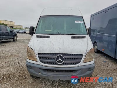 Piąte zdjęcie samochodu w środku: 2012 MERCEDES BENZ SPRINTER 2500 DELIVERY VAN VIN:WD3PE8CB6C5693007 - miniatura