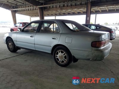 Drugie zdjęcie samochodu z przodu: 1994 TOYOTA CAMRY XLE VIN:JT2GK13E0R0020339 - miniatura
