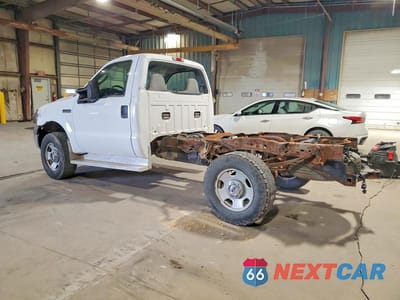 Drugie zdjęcie samochodu z przodu: 2005 FORD F350 SRW SUPER DUTY VIN:1FTWF31595EC02740 - miniatura