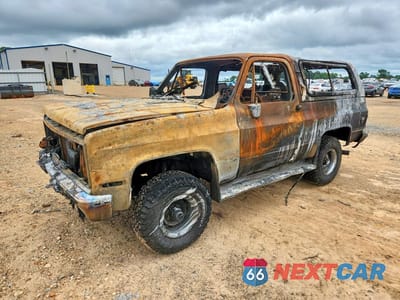 1988 CHEVROLET BLAZER V10 1GNEV18K8JF133758 - główne zdjęcie licytacji z USA - miniatura