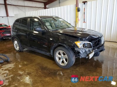 Czwarte zdjęcie samochodu z boku: 2011 BMW X3 XDRIVE28I VIN:5UXWX5C50BL712888 - miniatura