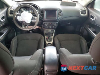Zdjęcie 8 z 13 samochodu: 2021 JEEP COMPASS SPORT VIN:3C4NJCAB1MT514372 - miniatura