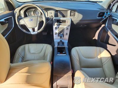 Zdjęcie 8 z 12 samochodu: 2017 VOLVO S60 VIN:YV126MFL3H2434407 - miniatura