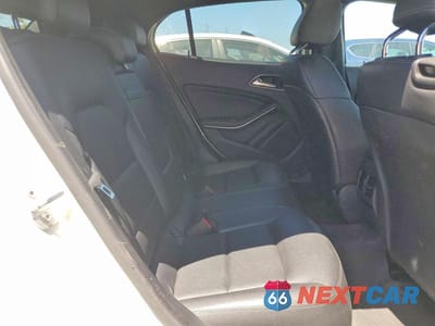 Zdjęcie 11 z 14 samochodu: 2017 MERCEDES-BENZ GLA 250 4MATIC VIN:WDCTG4GB1HJ284987 - miniatura