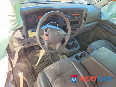 Zdjęcie 8 z 12 samochodu: 2017 NISSAN NV 3500 HD SV VIN:1N6AF0LY0HN803228 - miniatura