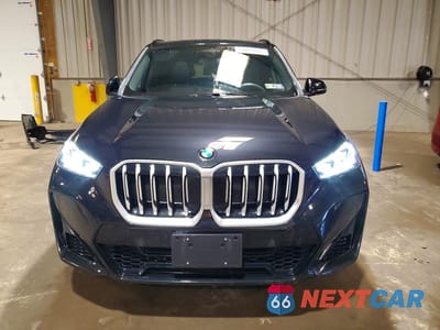 Piąte zdjęcie samochodu w środku: 2025 BMW X1 XDRIVE28I VIN:WBX73EF03S5242977 - miniatura