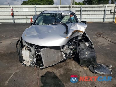 Piąte zdjęcie samochodu w środku: 2018 NISSAN ROGUE SPORT SL VIN:JN1BJ1CP0JW187309 - miniatura