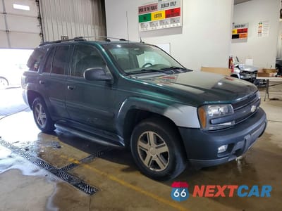 Czwarte zdjęcie samochodu z boku: 2005 CHEVROLET TRAILBLAZER LS VIN:1GNDT13S352174384 - miniatura