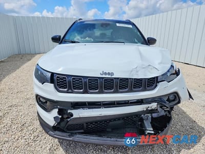 Piąte zdjęcie samochodu w środku: 2026 JEEP COMPASS LIMITED VIN:3C4NJDCNXTT188082 - miniatura