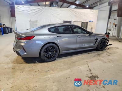 Trzecie zdjęcie samochodu z tyłu: 2025 BMW M8 VIN:WBSGV0C05SCW14242 - miniatura