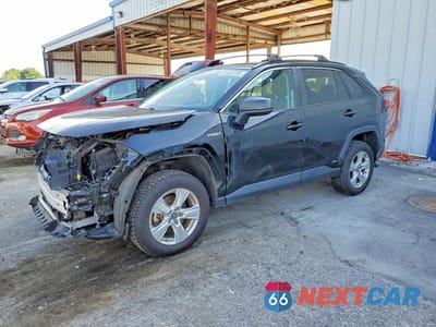 2021 TOYOTA RAV4 LE 4T3L6RFVXMU010927 - główne zdjęcie licytacji z USA - miniatura