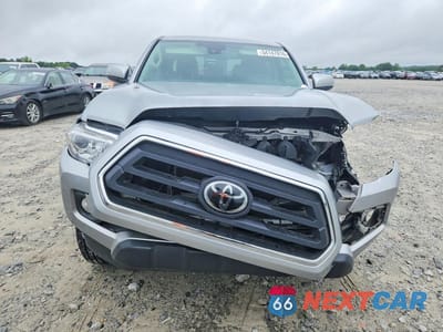 Piąte zdjęcie samochodu w środku: 2022 TOYOTA TACOMA SR5 V6 VIN:3TMAZ5CN4NM184507 - miniatura