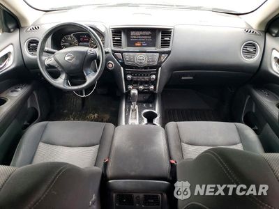 Zdjęcie 8 z 12 samochodu: 2017 NISSAN PATHFINDER SV VIN:5N1DR2MM7HC643595 - miniatura
