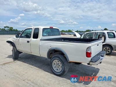 Drugie zdjęcie samochodu z przodu: 2000 TOYOTA TACOMA XTRACAB LIMITED VIN:4TAWN74N5YZ644753 - miniatura