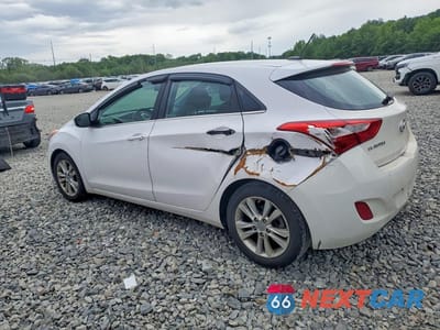 Drugie zdjęcie samochodu z przodu: 2014 HYUNDAI ELANTRA GT BASE VIN:KMHD35LH8EU235040 - miniatura
