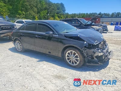 Czwarte zdjęcie samochodu z boku: 2019 MERCEDES-BENZ A 220 VIN:WDD3G4EB3KW001899 - miniatura