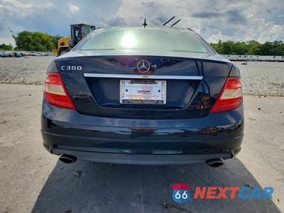 Zdjęcie 6 z 12 samochodu: 2011 MERCEDES-BENZ C 300 VIN:WDDGF5EB7BR158957 - miniatura