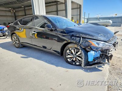 Czwarte zdjęcie samochodu z boku: 2020 NISSAN ALTIMA SL VIN:1N4BL4EV2LC163141 - miniatura