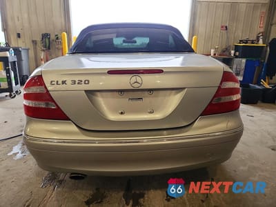 Zdjęcie 6 z 12 samochodu: 2004 MERCEDES-BENZ CLK 320 VIN:WDBTK65GX4T030948 - miniatura